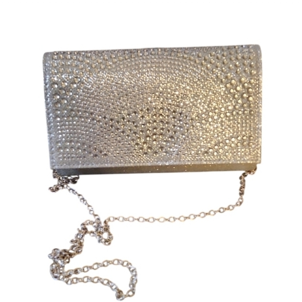 Elegant Silver Crystal Clutch With Removable Chain Strap